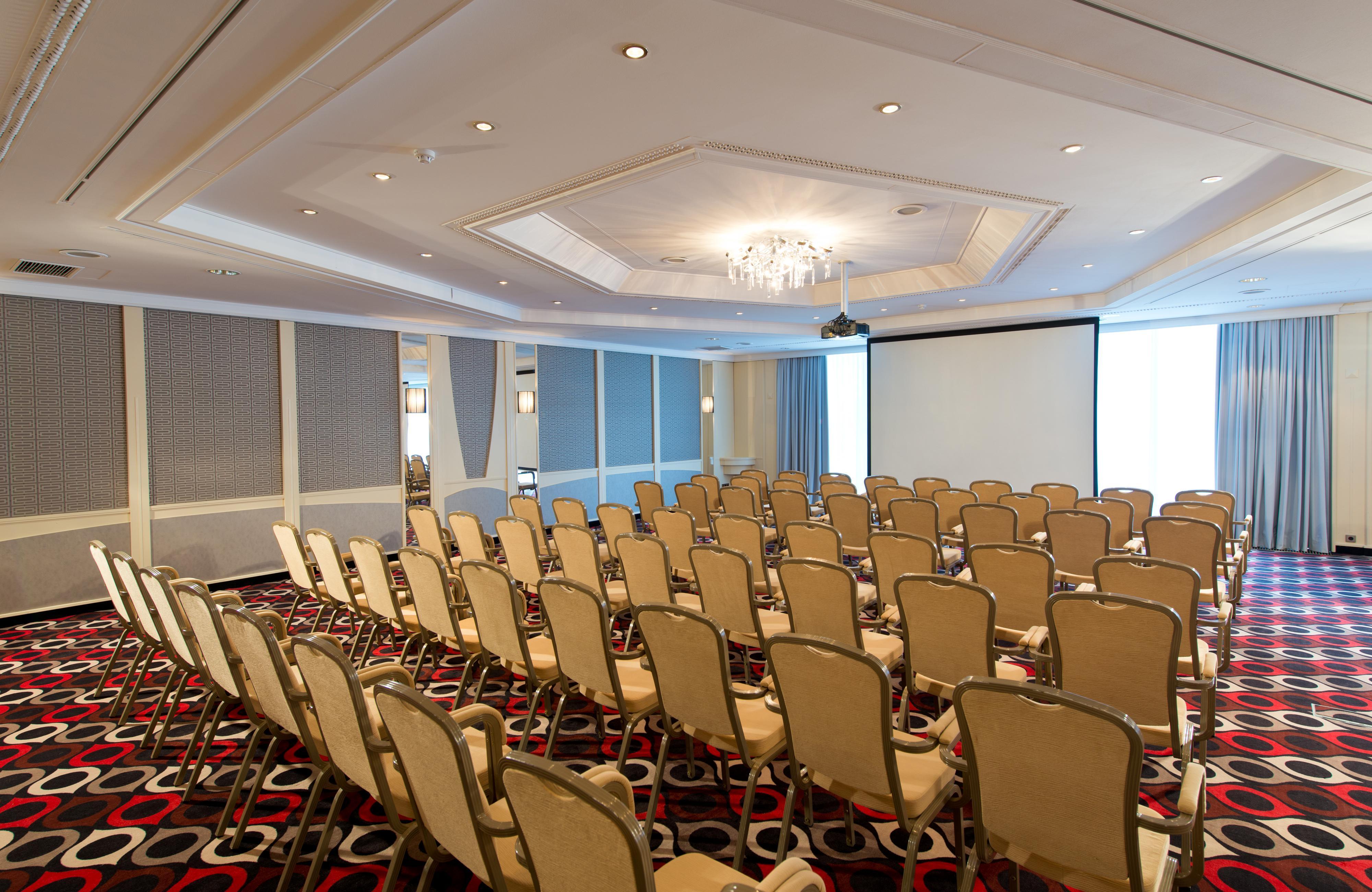 Leonardo Arabellapark Hotel Munich