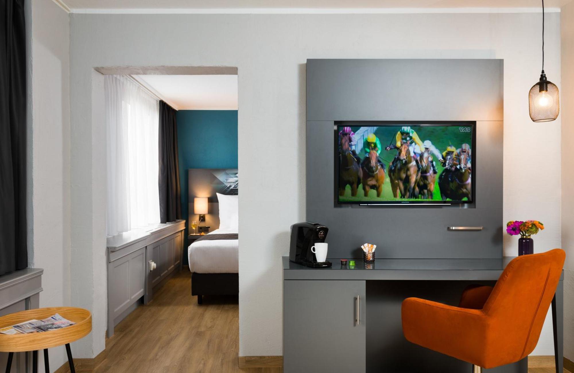 Hotel Leonardo Arabellapark 4*