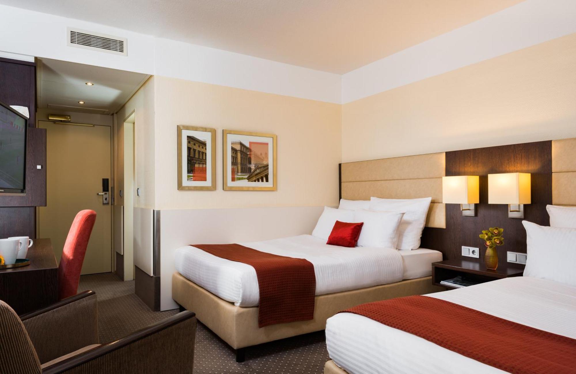Leonardo Arabellapark Hotel 4*