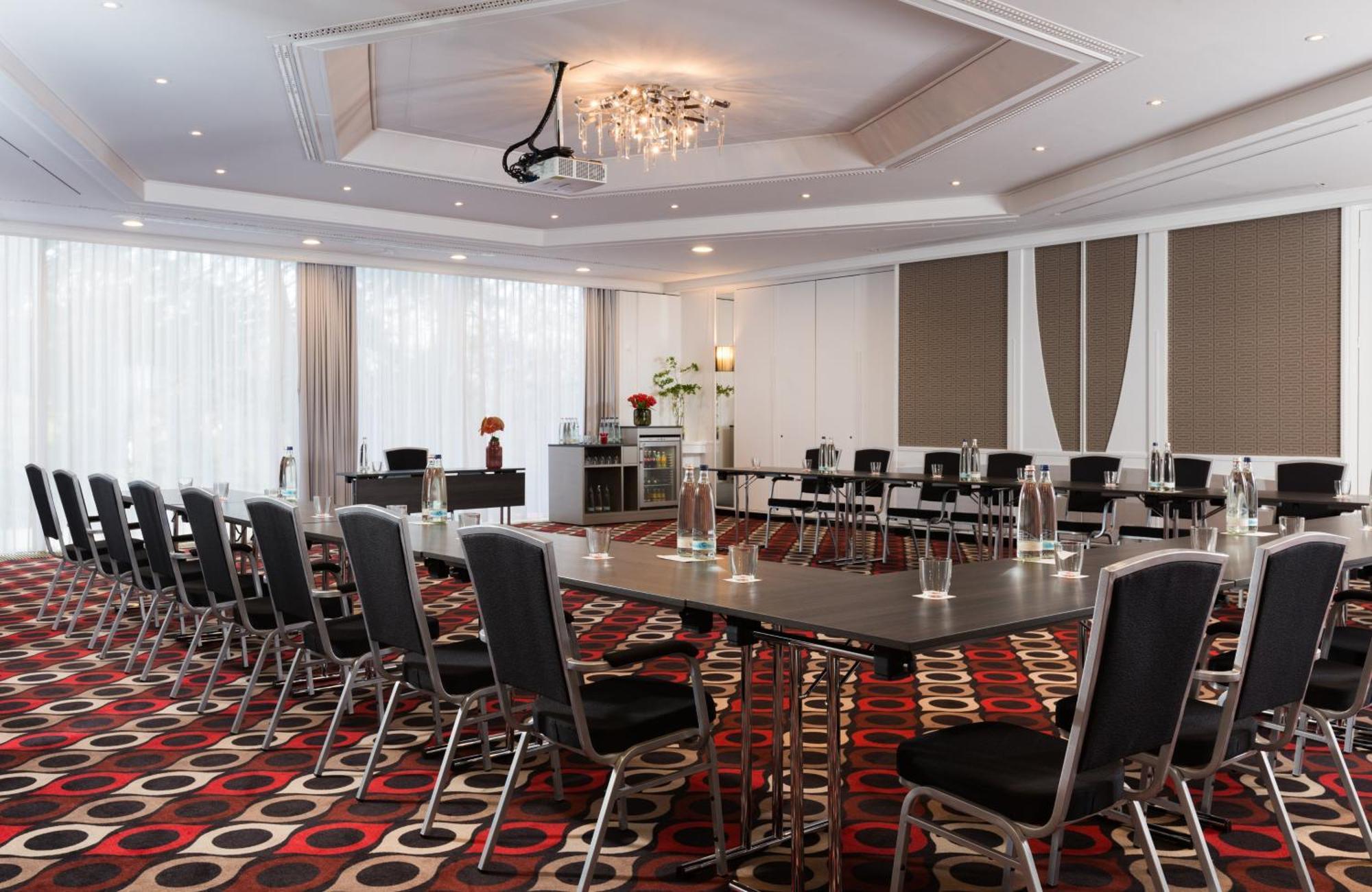 Leonardo Arabellapark Hotel 4*
