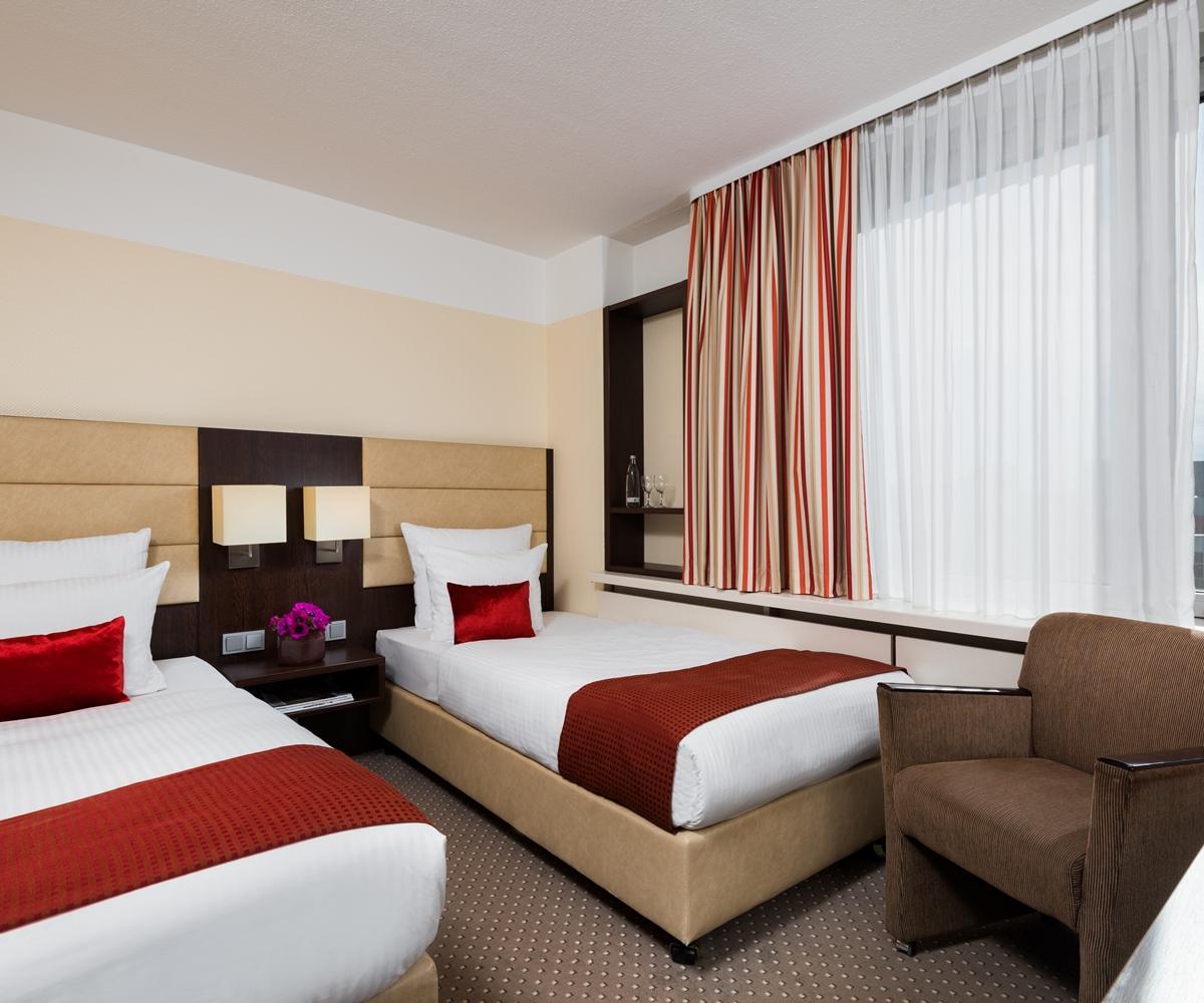 Hotel Leonardo Arabellapark 4*
